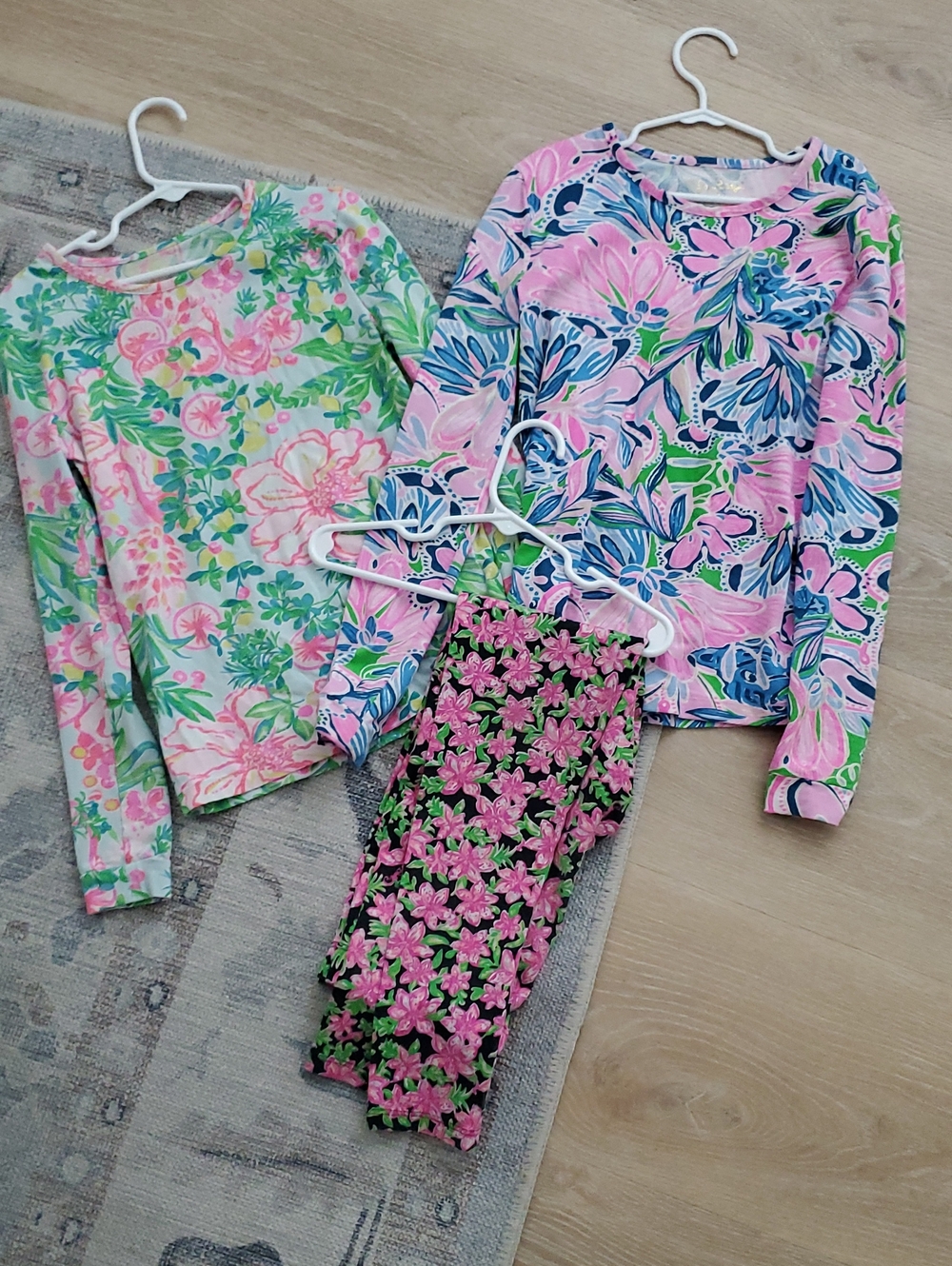 Lilly Pulitzer Girls Bundle Of 2 Long Sleeve Tops And 1 Pants SzL